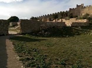 Le Castellas de Montpeyroux - Une superbe enceinte médiévale fortifiée 