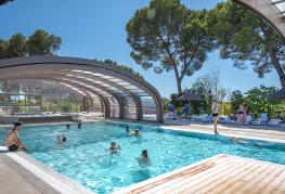 Camping-Avignon-Parc-piscine-chauffe.jpg
