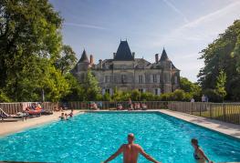 Château La Forêt piscine.jpg
